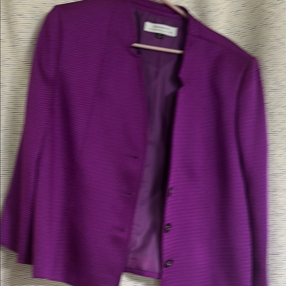Tahari Purple Blazer Structured Design 3/4 Sleeves